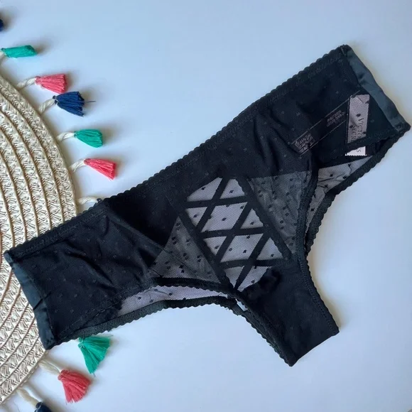 Victoria's Secret Very Sexy Back Cut-Out Cheeky Panty Black Small NEW - Picture 7 of 7